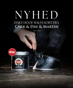 Carr & Day & Martin Daily Hoof Balm Black 500 ml på sort hov